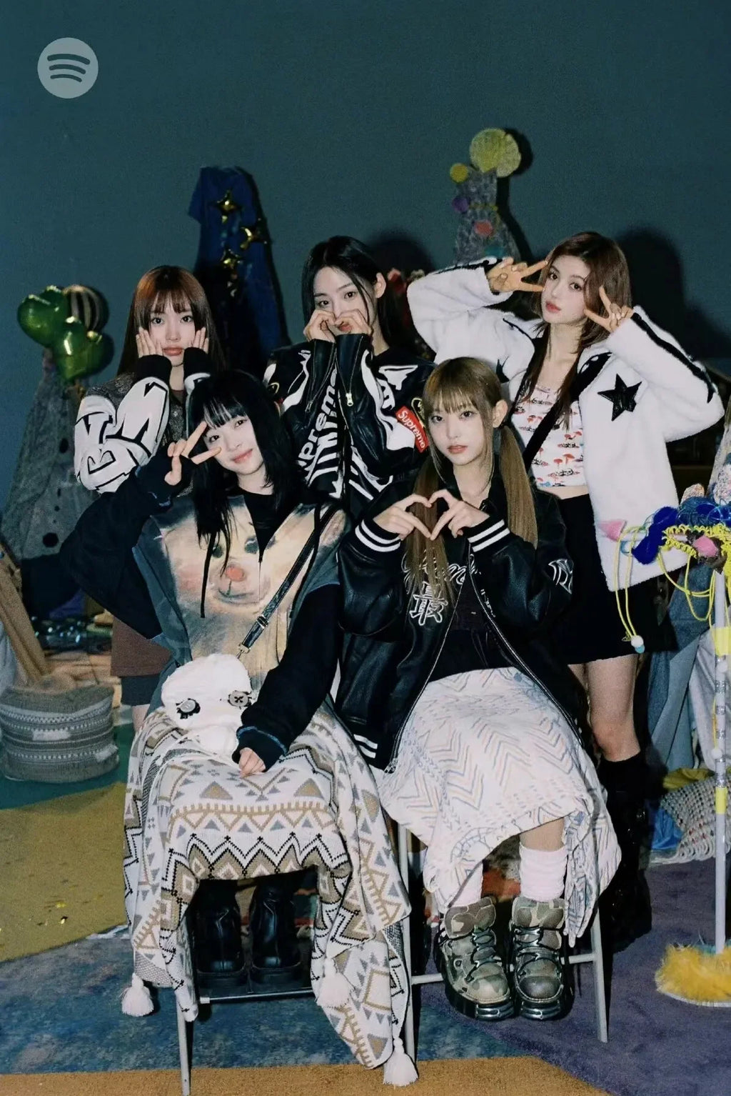 Korean Girls Group Poster  Super Fire New Jeans Canvas Print Art for Home Room Wall Decor