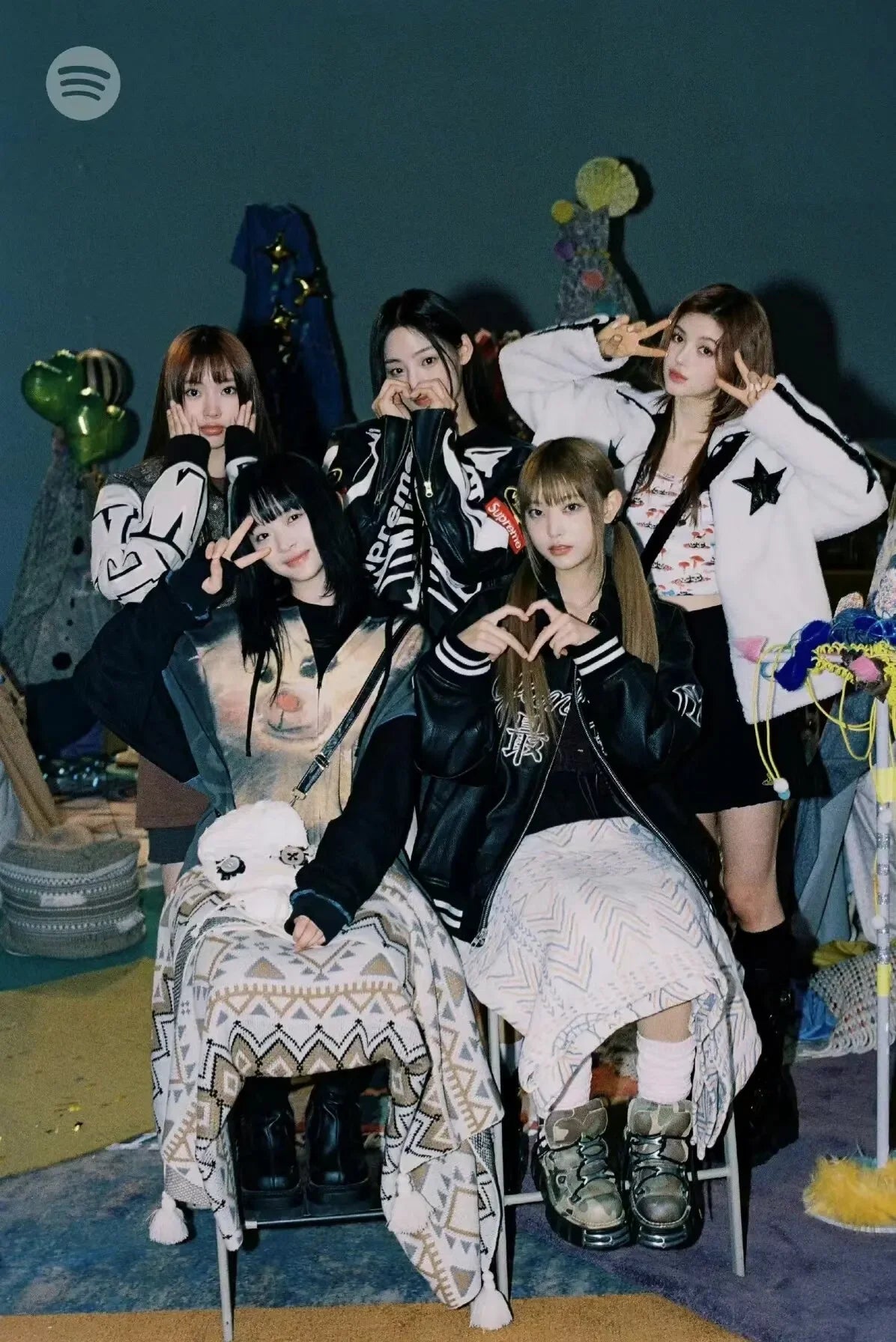 Korean Girls Group Poster  Super Fire New Jeans Canvas Print Art for Home Room Wall Decor